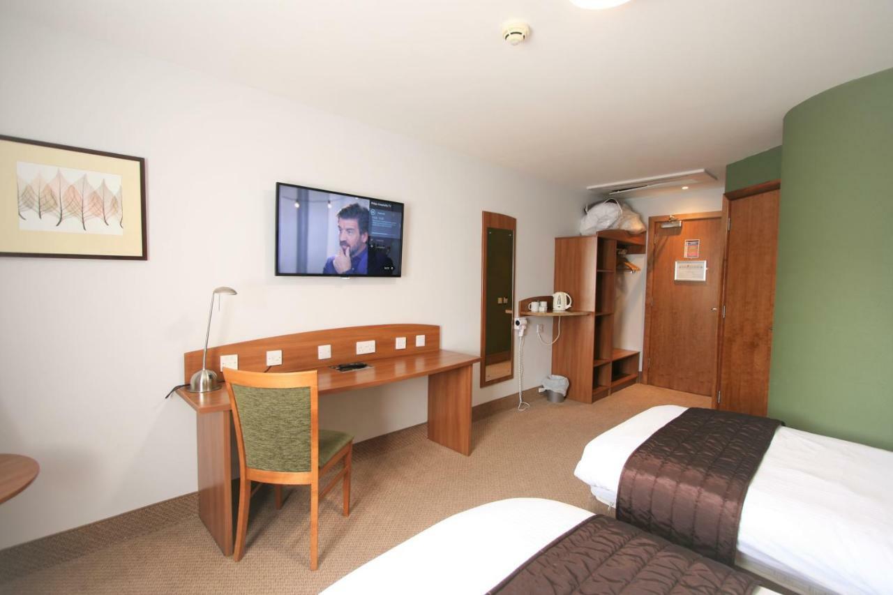 Doncaster International Hotel By Roomsbooked Ngoại thất bức ảnh