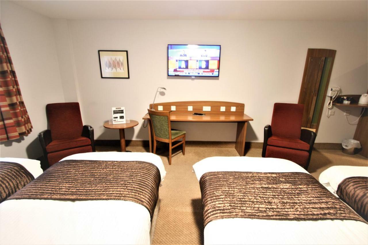 Doncaster International Hotel By Roomsbooked Ngoại thất bức ảnh