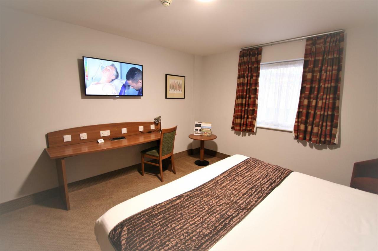 Doncaster International Hotel By Roomsbooked Ngoại thất bức ảnh