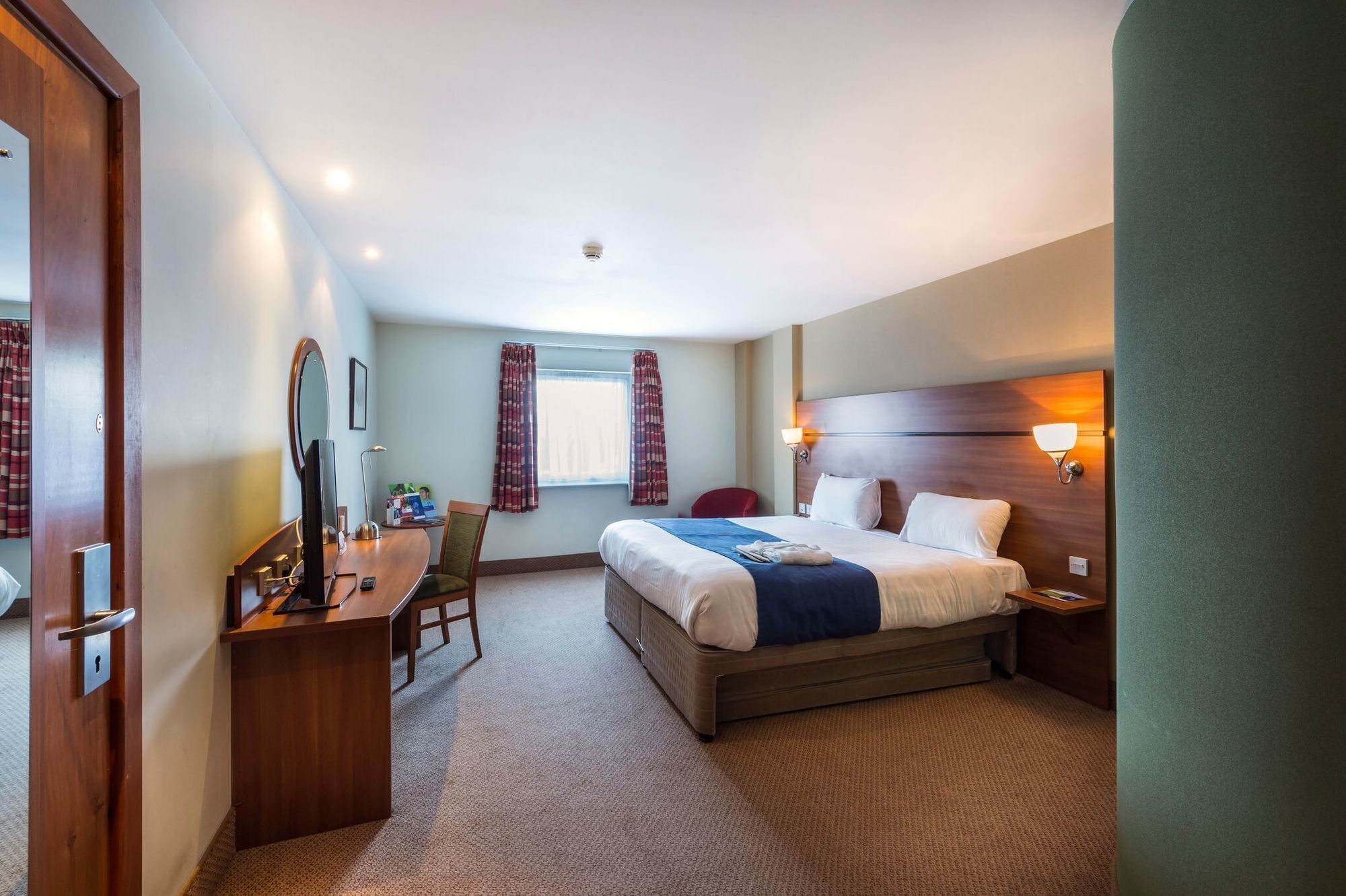 Doncaster International Hotel By Roomsbooked Ngoại thất bức ảnh