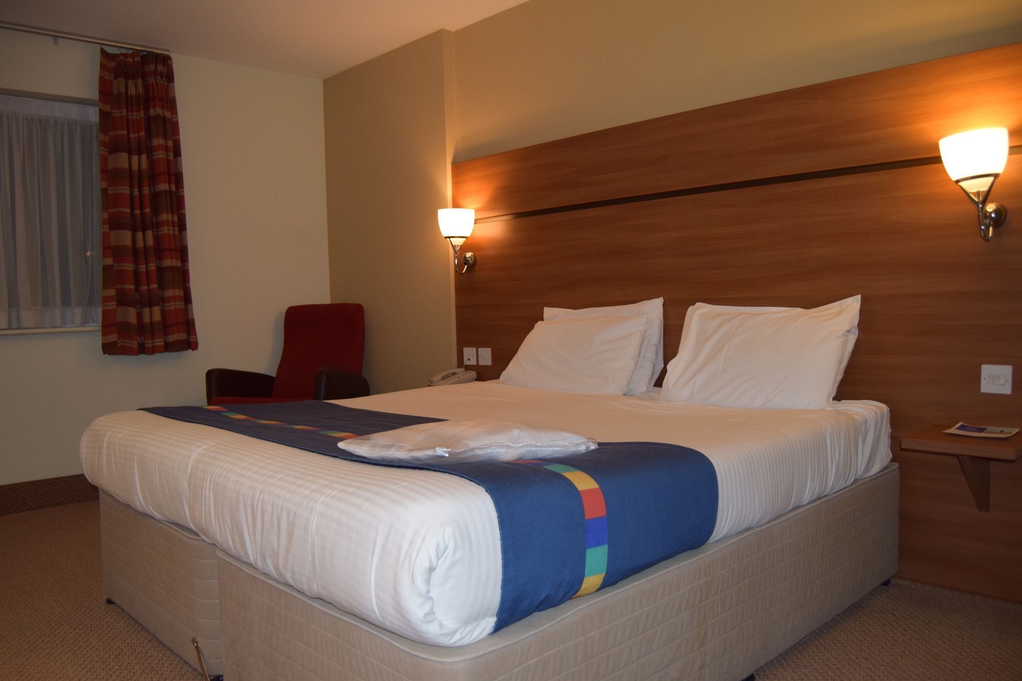 Doncaster International Hotel By Roomsbooked Ngoại thất bức ảnh