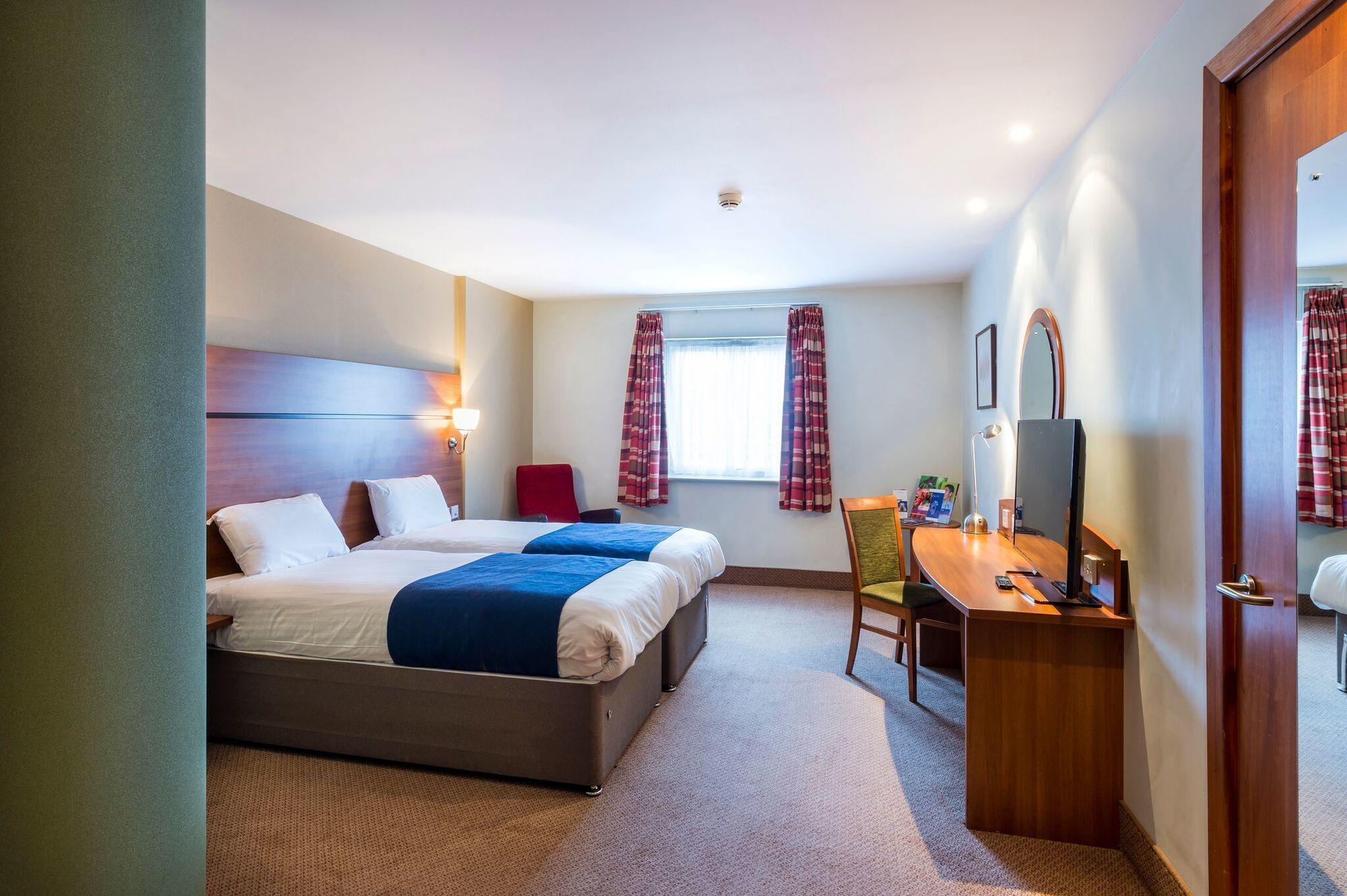 Doncaster International Hotel By Roomsbooked Ngoại thất bức ảnh